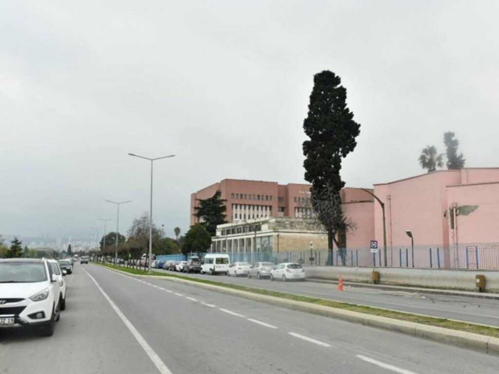 Samsun'da KoronaVirüs nedeniyle cadde ve yollar bomboş