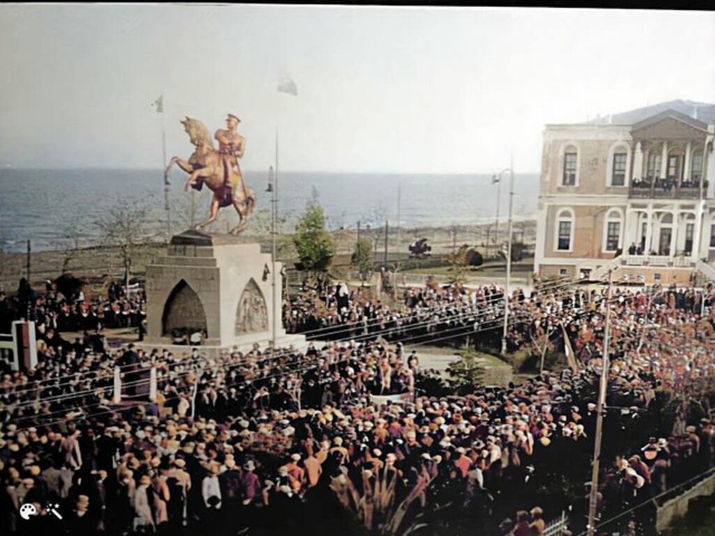 Samsun'un renklendirilmiş eski fotoğrafları