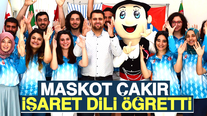 Samsun'da olimpiyatların maskotu Çakır, işaret dili eğitimi verdi