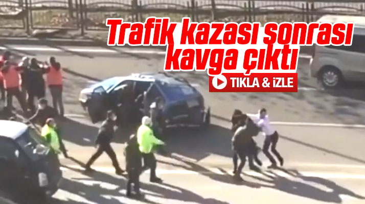 Samsun'da trafik kazası sonrası kavga çıktı! İşte o görüntüler