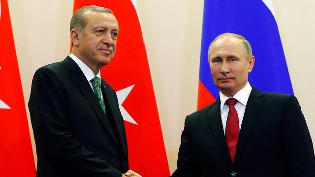 Cumhurbaşkanı Erdoğan Putin'le bir araya geldi