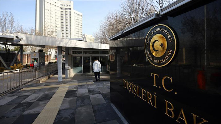 Müftüoğlu'ndan Yunanistan Dışişleri Bakanı'na tepki!