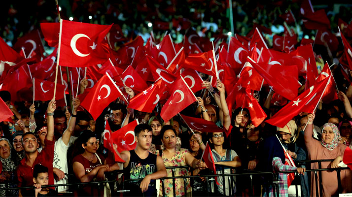 15 Temmuz'un yıl dönümünde 'demokrasi nöbeti'