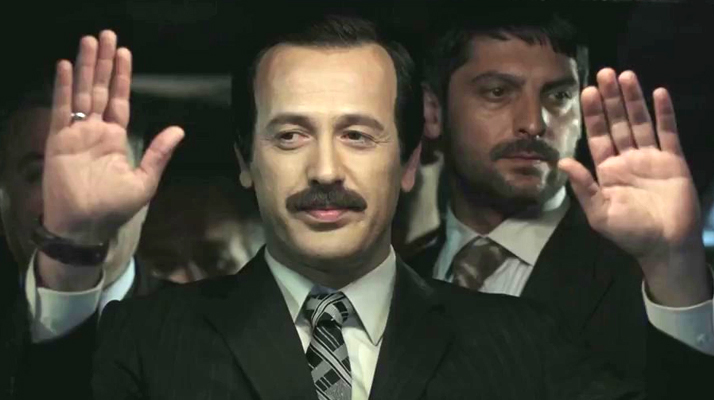 Reis filminin yönetmeni Ali Avcı FETÖ'den gözaltına alındı