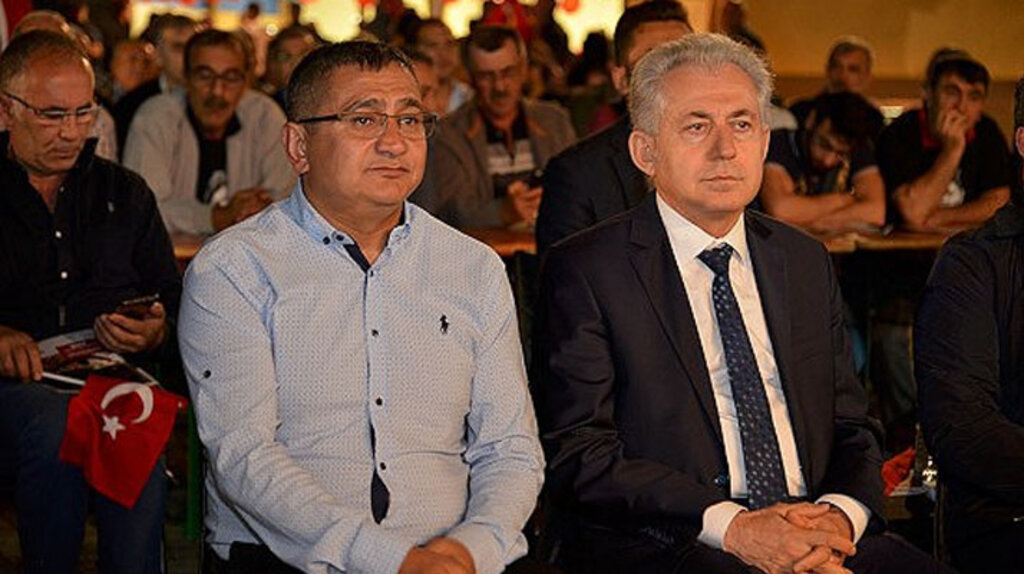 Fransa'da 'demokrasi nöbeti' tutuldu