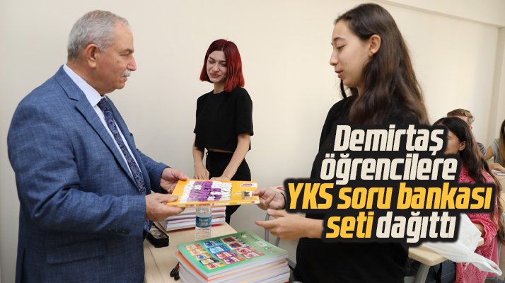 Necattin Demirtaş İLKEM öğrencilerine soru bankası seti hediye etti