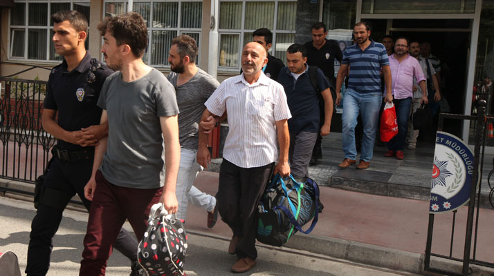 Samsun'da FETÖ operasyonu:17 kişi adliyeye sevk edildi