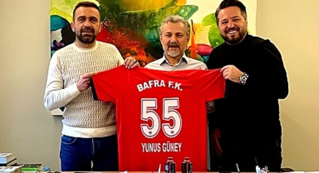 Samsun'da işadamı Yunus Güney Bafra 1988 FK'ya destek verdi