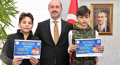 Terme ilçesinde en çok kitap okuyan öğrencilere ödül verildi