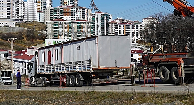 Samsun'da Atakum Belediyesi 41 konteyneri depremzedelere gönderdi