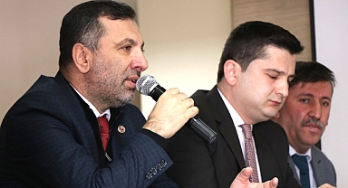 Samsun'da Kavak Belediye Başkanı Sarıcaoğlu muhtarlarla toplantı yaptı