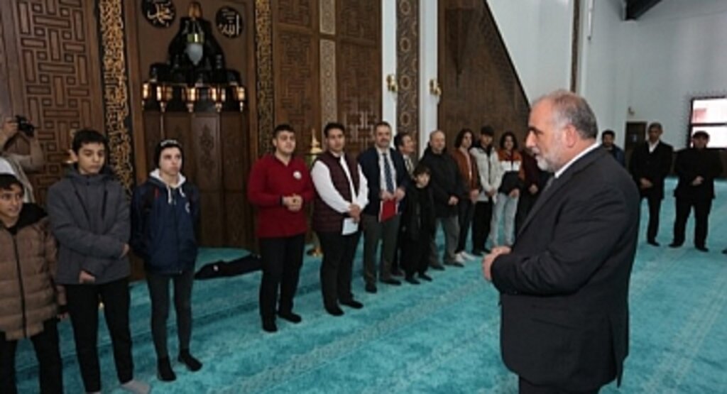 Samsun Canik Belediye Başkanı Sandıkçı öğrencilerle bir araya geldi