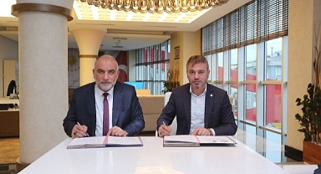 Samsun'un Canik Belediyesi ilçe halkını şiirle buluşturuyor