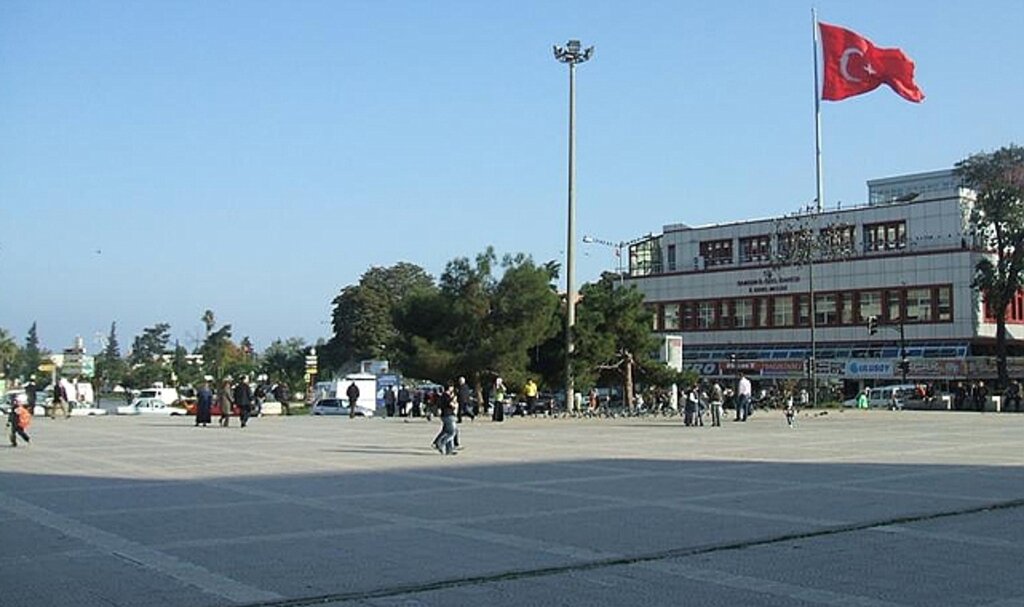 Samsun Cumhuriyet Meydanında Cumhurbaşkanlığı kararına yürütmeyi durdurma