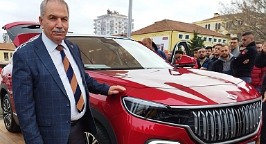 Samsun'da İlkadım Belediye Başkanı Necattin Demirtaş, TOGG için kayıt yaptırdı