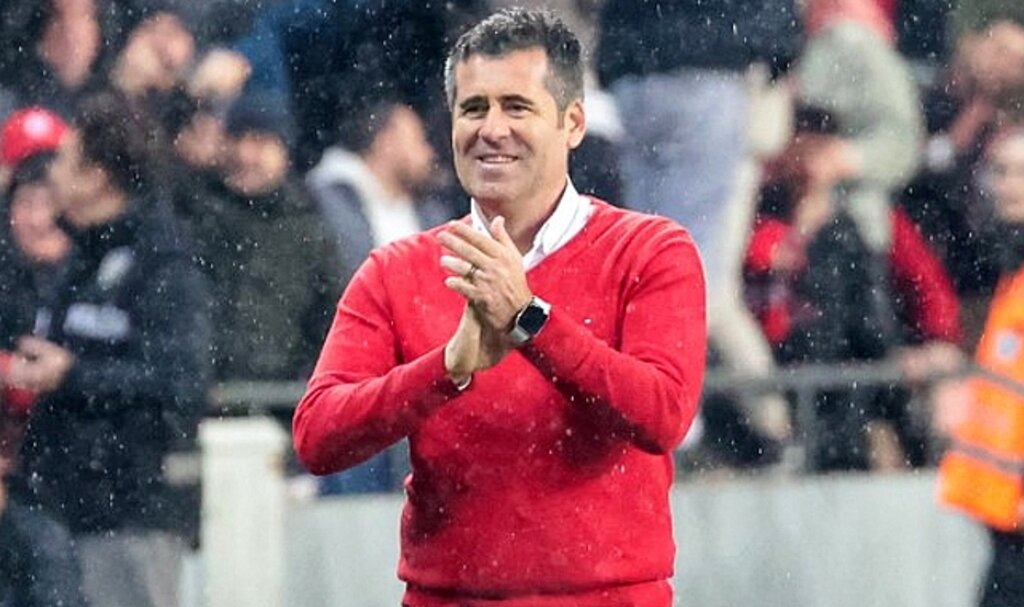 Samsunspor liderliğe yükseldi! Hüseyin Eroğlu'nun kırmızı kazak uğuru sürüyor