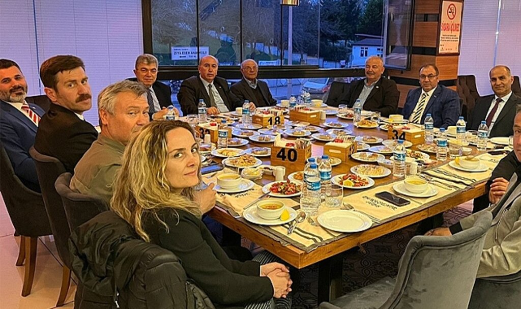 Samsun'da hemşehri dernekleri iftar yemeğinde Samsun'un sorunlarını konuştu