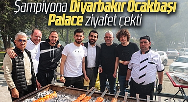 Şampiyon Samsunspor'a Diyarbakır Ocakbaşı Palace barbekü ziyafeti çekti