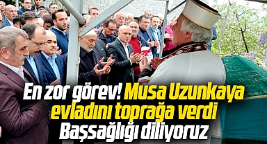 Samsun'da Musa Uzunkaya, vefat eden oğlu Fatih Uzunkaya'yı toprağa verdi