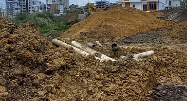 Samsun'un Atakum ilçesinde müteahhit uyarıyı dinlemedi ana su borusu patladı!