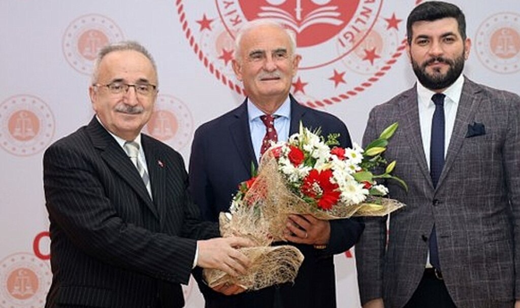 AK Parti Samsun 28. Dönem milletvekilleri mazbatalarını aldı