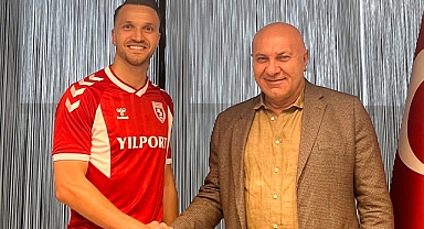 Okan Kocuk Samsunspor ile 3 yıllık anlaşmaya imza attı