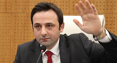 Samsun'da Atakum Belediye Başkanı Deveci'ye CHP'li meclis üyesi kazan kaldırdı
