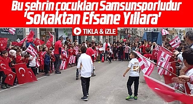 Samsun'da İstiklal İlkokulu öğrencileri Samsunspor'un eski futbolcuları ile sokak maçı yaptı