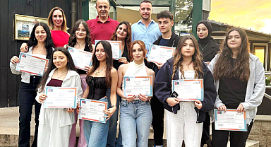Samsun'dan Almanya'ya giderek staj yapan lise öğrencileri sertifika aldı