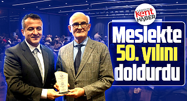 Samsun'da Yusuf Ziya Yılmaz'a meslekte 50. yılı nedeniyle plaket verildi