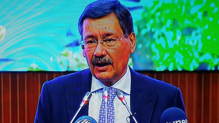 Melih Gökçek istifa etti: Emir demiri keser..