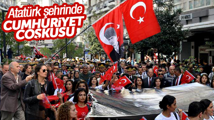 Atatürk şehri Samsun'da Cumhuriyet Yürüyüşü yapıldı