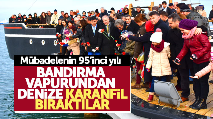 Samsun'da Mübadelenin 95'inci yılında mübadiller denize karanfil bıraktı