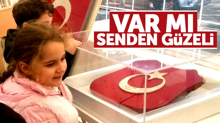 Samsun'da düzenlenen Türkiye'de ilk ve tek bayrak sergisi büyük ilgi gördü