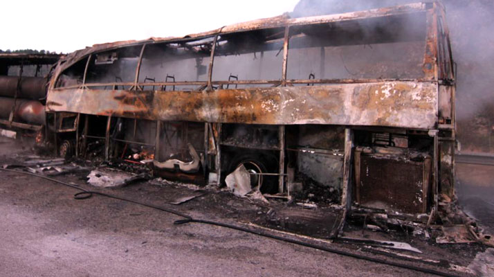 Çorum Osmancık'ta yolcu otobüsü TIR'a çarpıp alev aldı: 11 ölü, 21 yaralı var