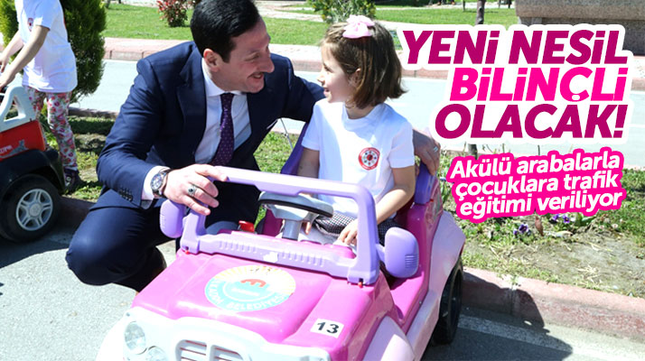 Samsun'da Trafik Eğitim Parkında öğrencilere akülü arabalarla trafik eğitimi veriliyor