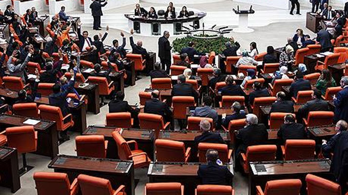 OHAL'in 3 ay daha uzatılmasına ilişkin tezkere kabul edildi
