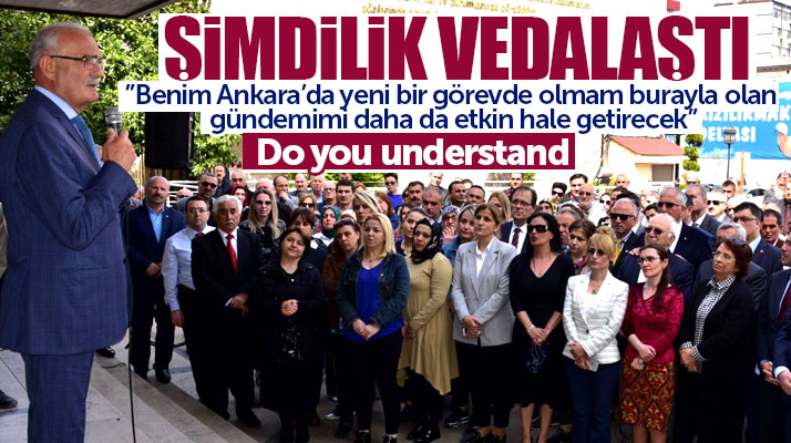 Yusuf Ziya Yılmaz belediye binası önünde personel ile vedalaştı