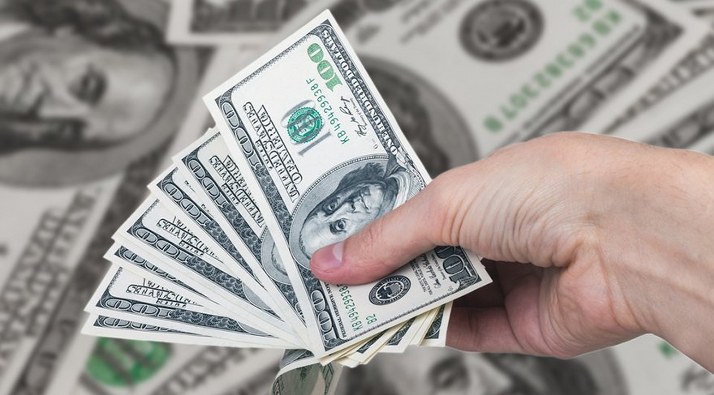 Dolar kuru bugüne düşüşle başladı