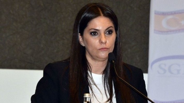 Bakan Sarıeroğlu'ndan devlet memurlarının çalışma şekline ilişkin açıklama