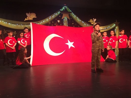 Samsun'da Hüseyin Avni Asal İlköğretim Okulu yıl sonu gösterisiyle herkesi büyüledi