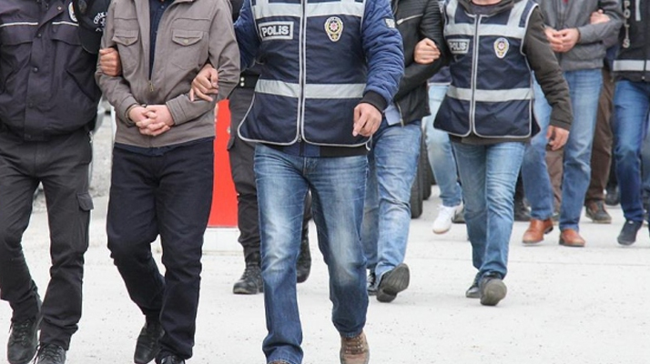 TSK'nın FETÖ yapılanmasına 300 gözaltı kararı