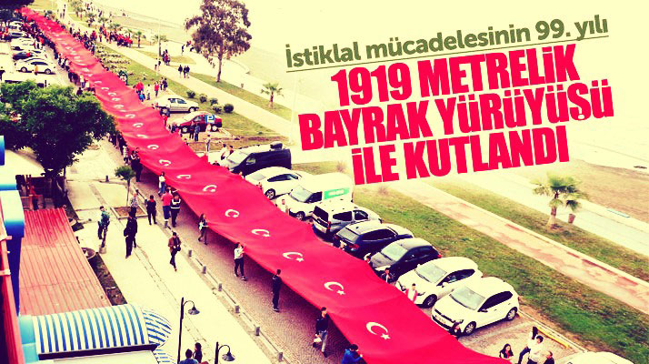 Samsun'da 19 Mayıs coçkusu 1919 metrelik Türk Bayrağı yürüyüşü ile sona erdi