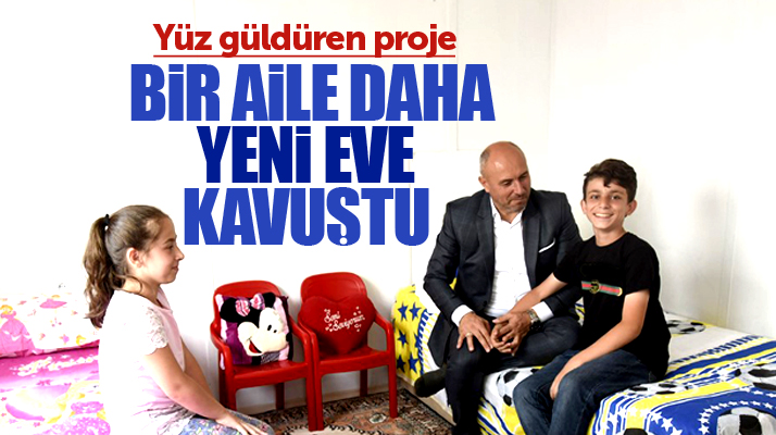 Samsun'da Tekkeköy Belediyesi ihtiyaç sahibi bir aileye daha prefabrik ev yaptı