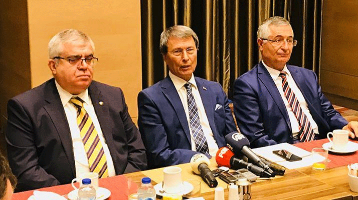 İYİ Parti kurucu üyelerinden 3 kişi partiden istifa etti