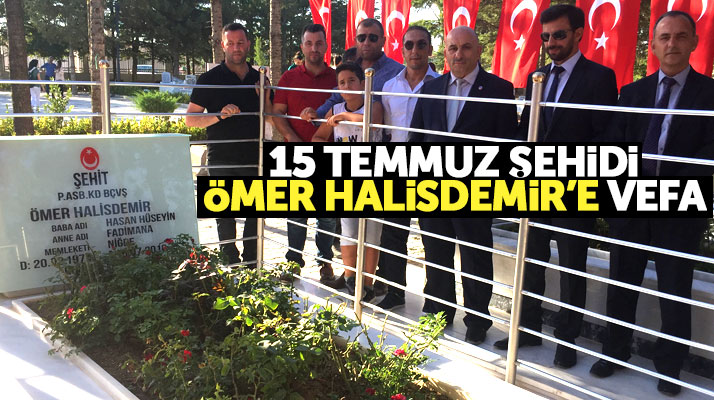 Milli Birlik ve Kardeşlik Federasyonu şehit Ömer Halisdemir'in kabrini ziyaret etti