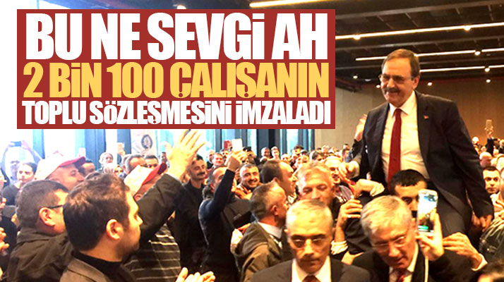 Samsun Büyükşehir çalışanları toplu sözleşmeyi imzalayan Zihni Şahin'i omuzlarına aldı