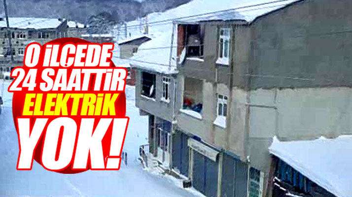 Samsun'un Salıpazarı ilçesinde kar nedeniyle 24 saattir elektrikler kesik