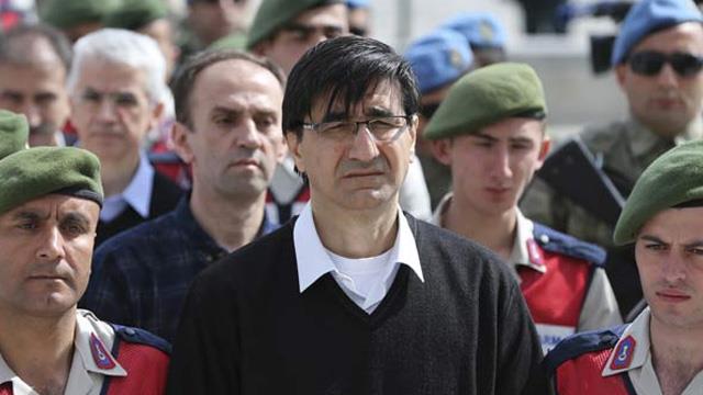 FETÖ'cü Tuğamiral'in odasında 19 sayfalık şok belgeler ele geçirildi