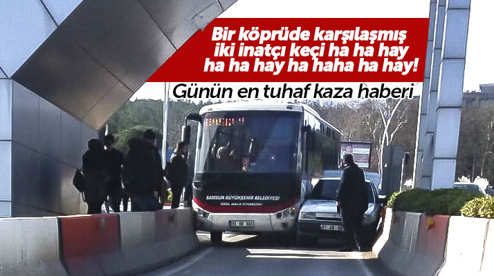 Samsun'da üniversite yoluna aynı anda giren halk otobüsü ve otomobil yolda sıkışıp kaldı